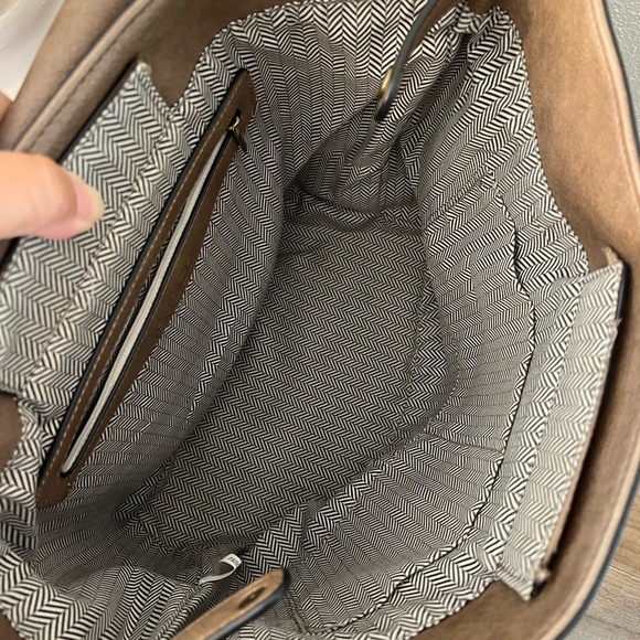 Jen & co - Picture 4 of 4